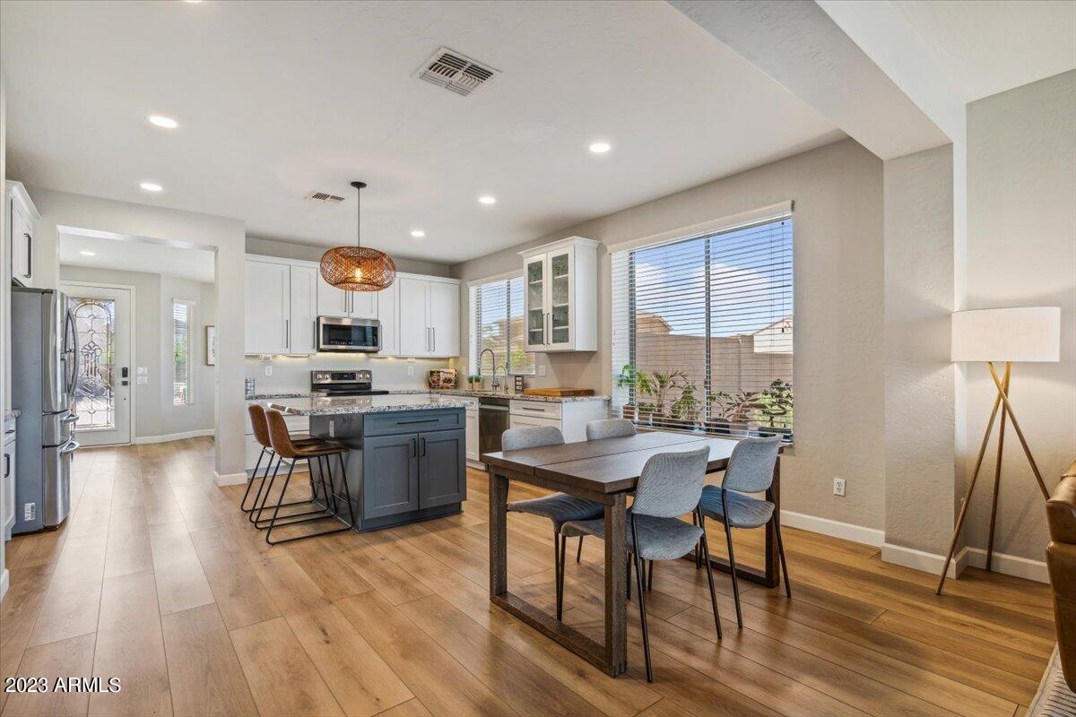 2934 W CARSON Road