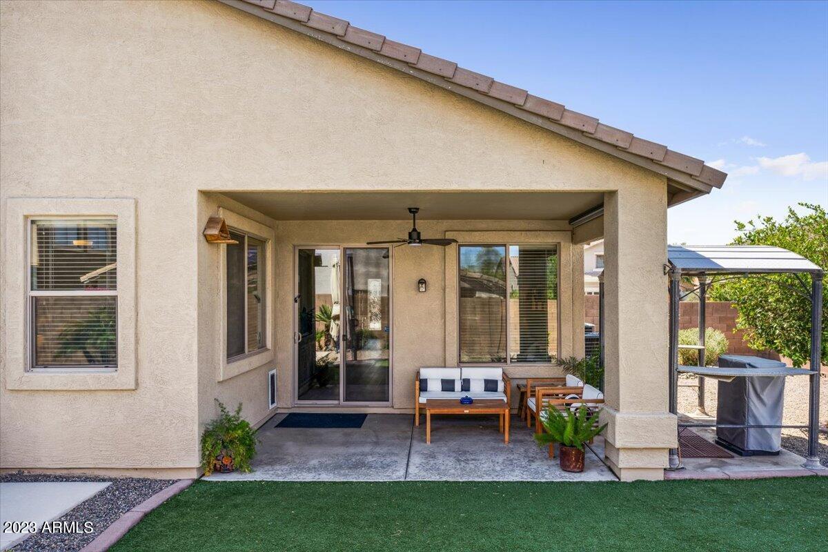 2934 W CARSON Road