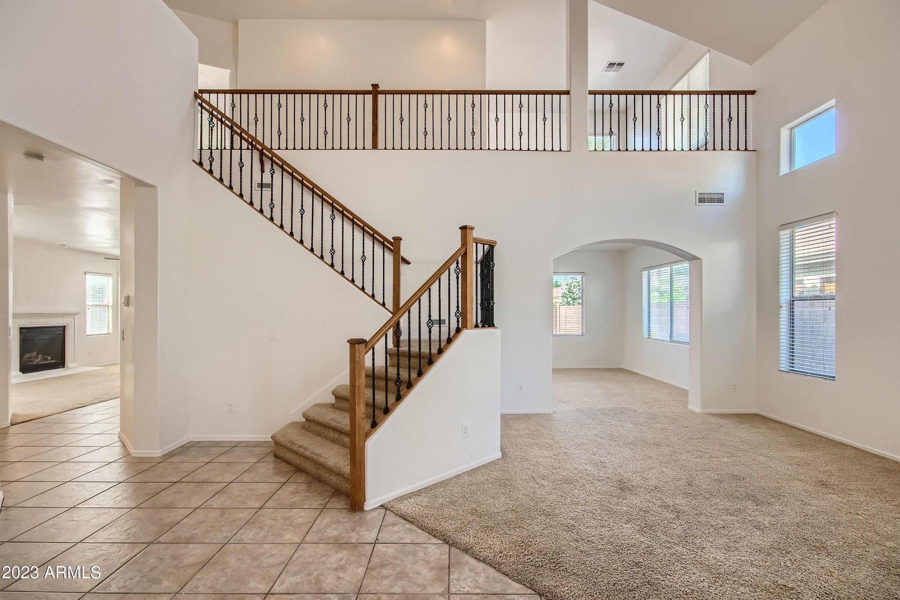 2318 E EBONY Drive