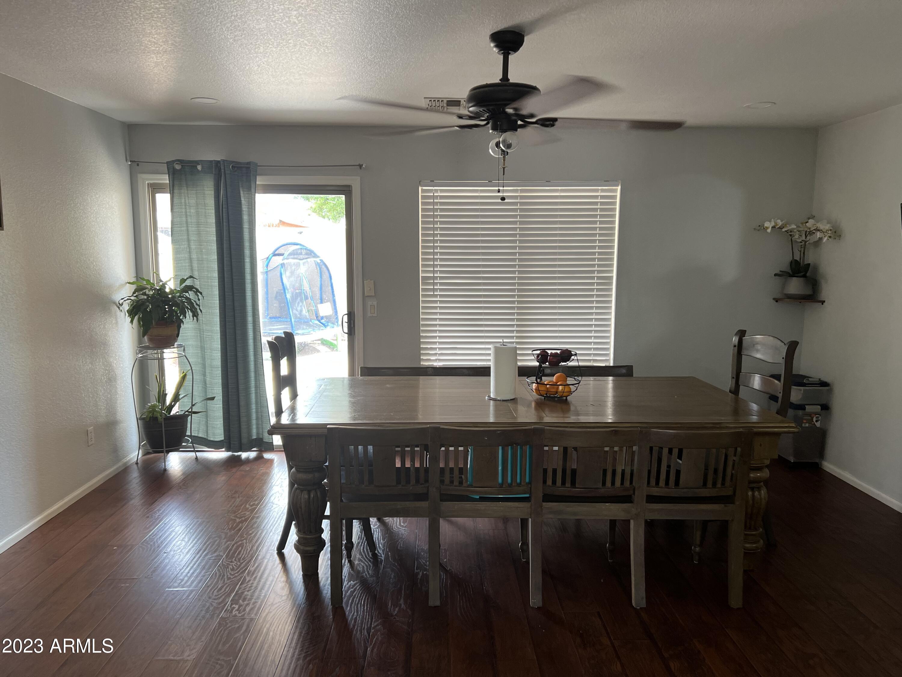 1121 E SANTA FIORE Street