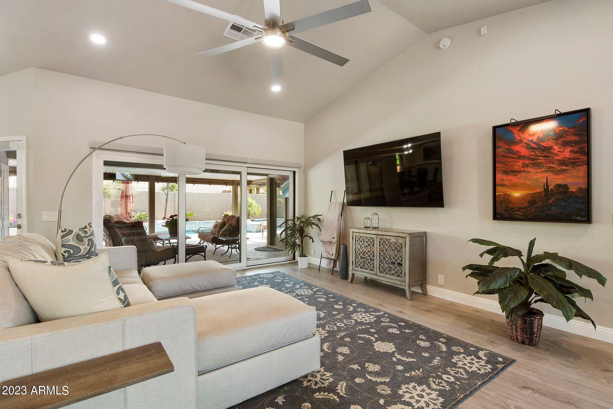 9035 W SEQUOIA Drive