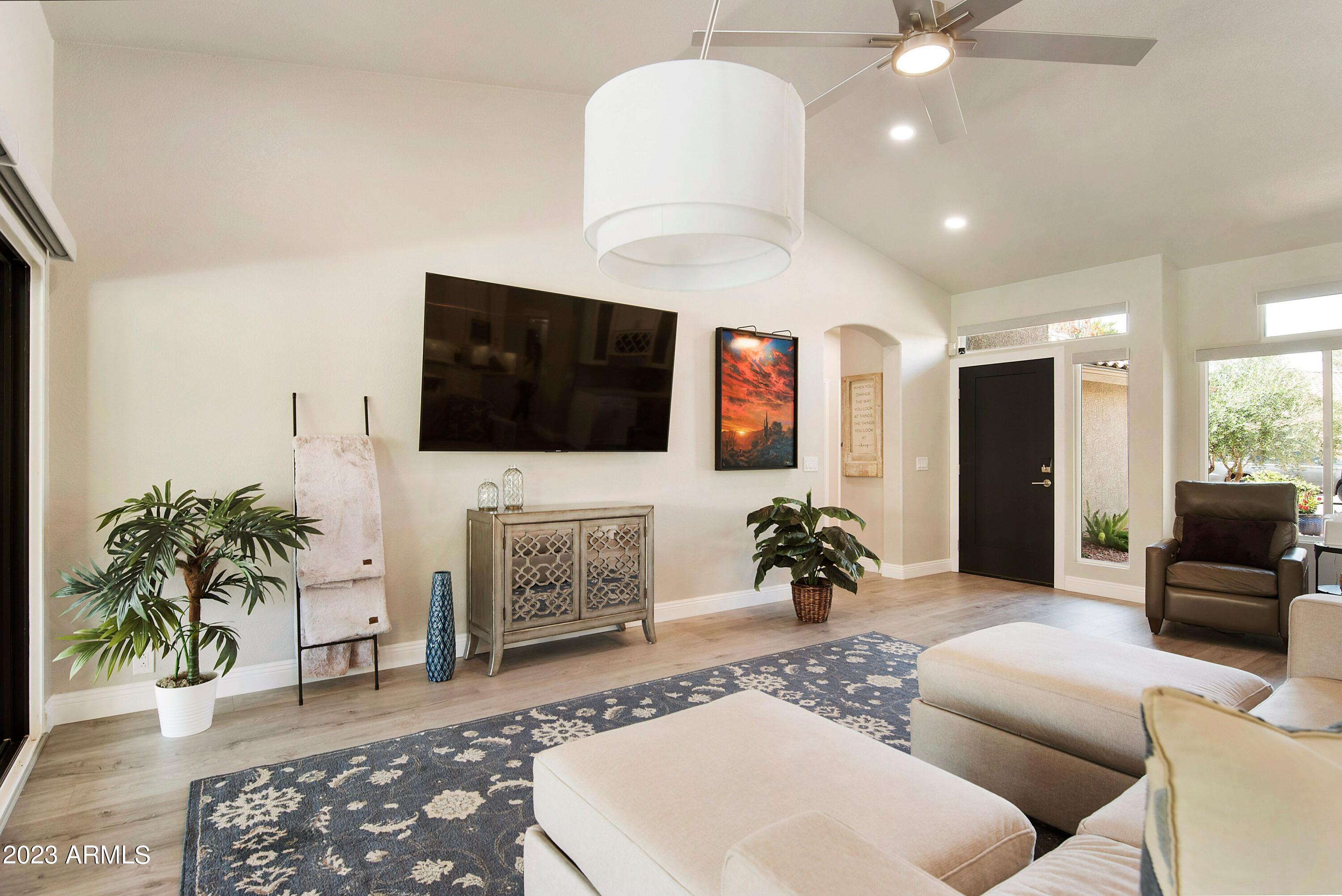 9035 W SEQUOIA Drive