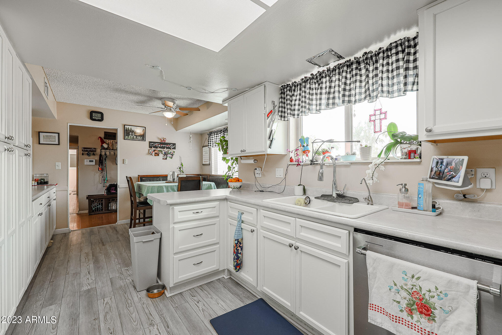 4333 W Griswold Road