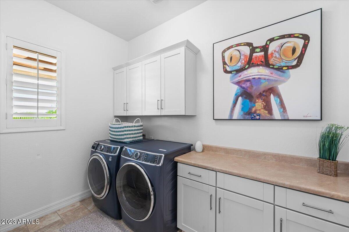 5730 S ARCHER --