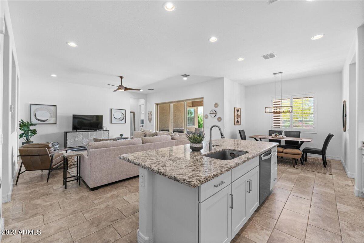 5730 S ARCHER --