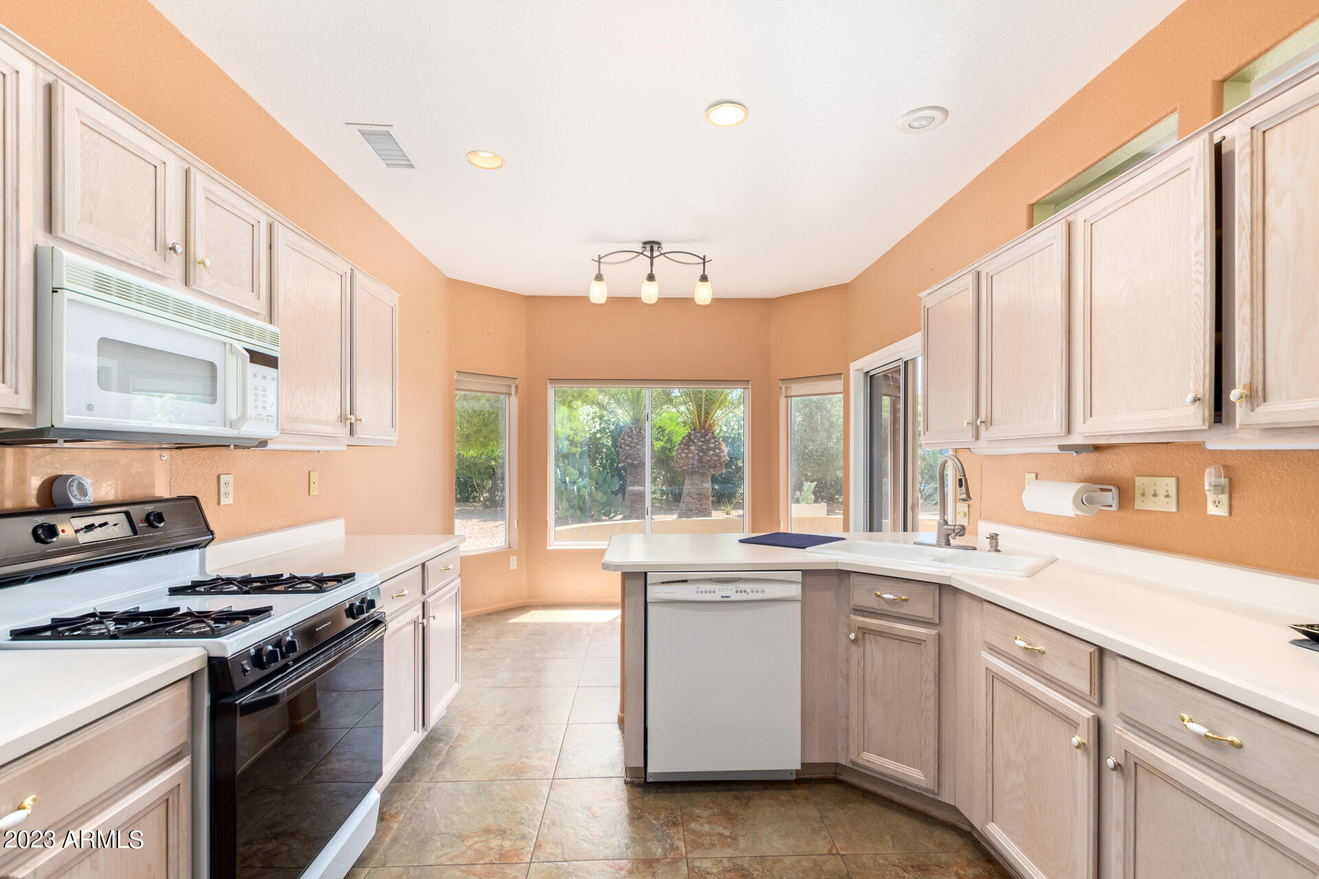 22137 N VETERANS Drive