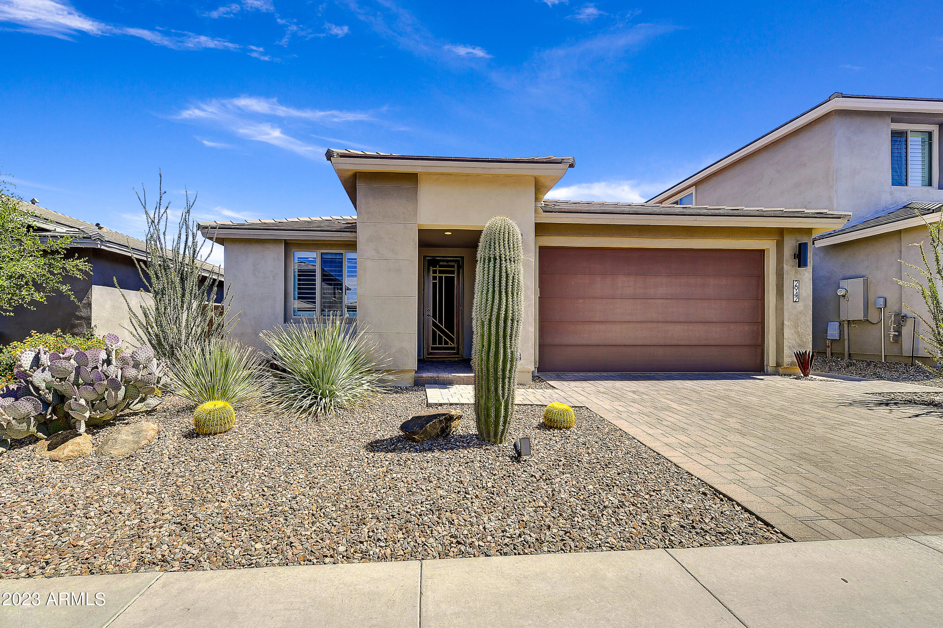 2942 E SANDS Drive