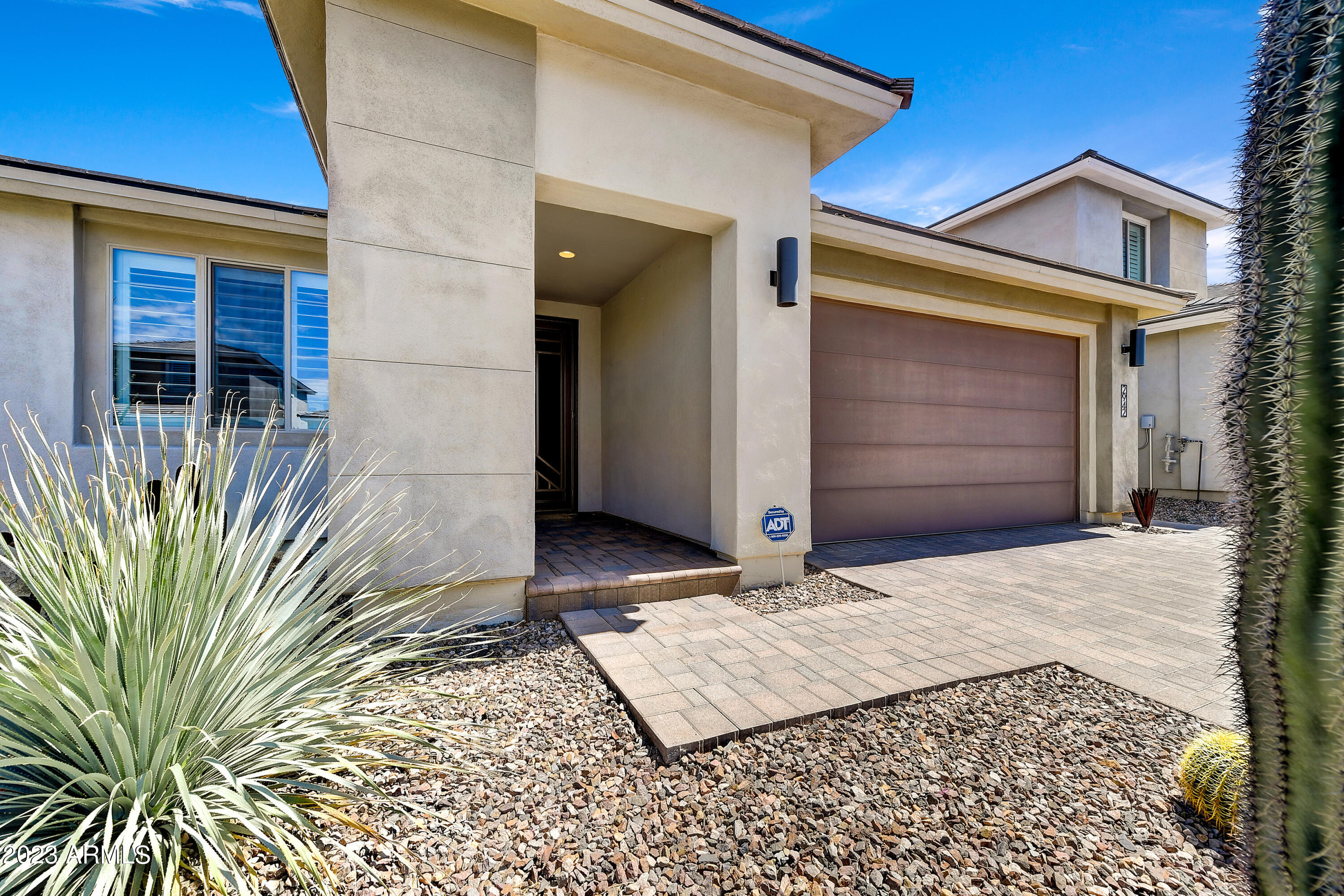 2942 E SANDS Drive
