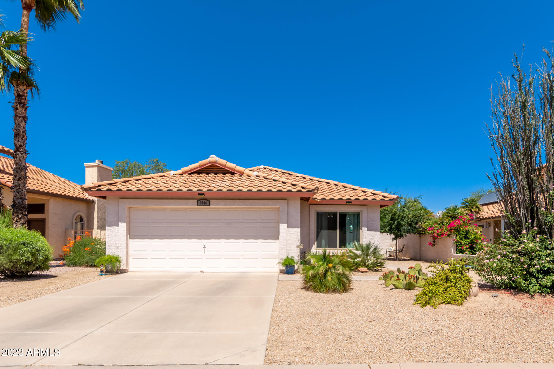 3944 E SOUTH FORK Drive