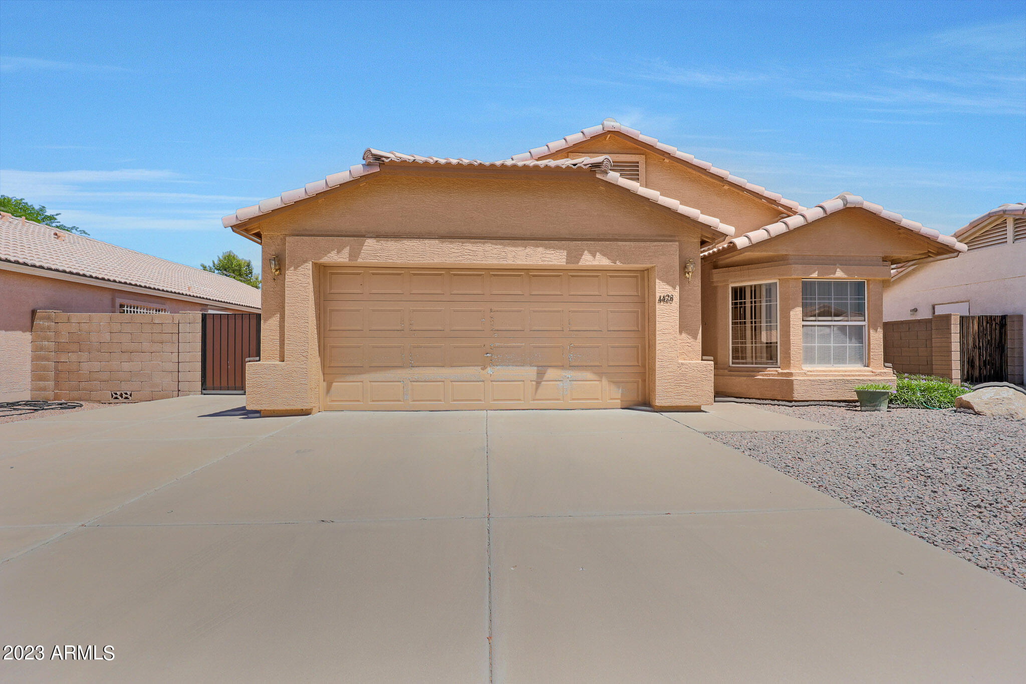 4428 W GOLDEN Lane