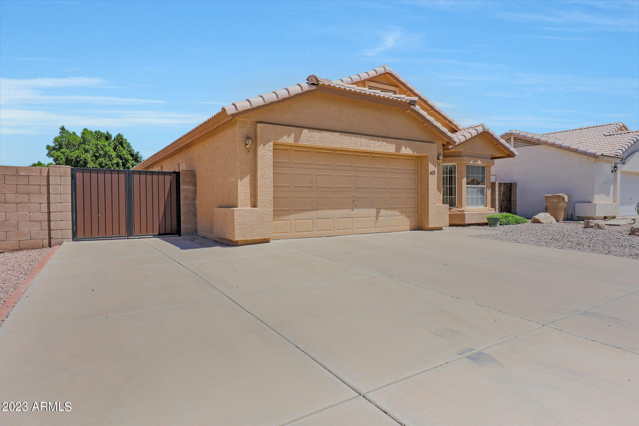 4428 W GOLDEN Lane