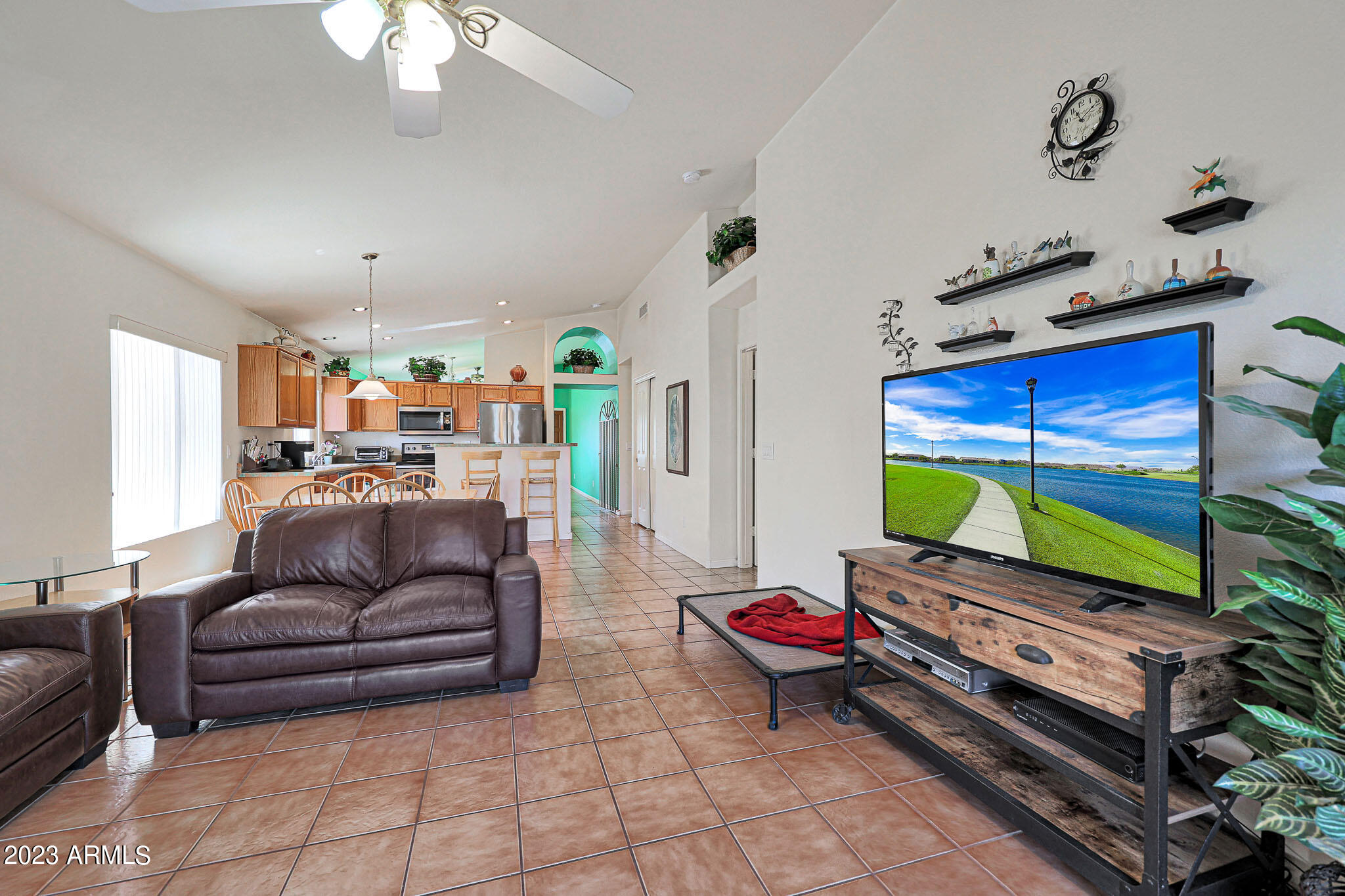 4428 W GOLDEN Lane