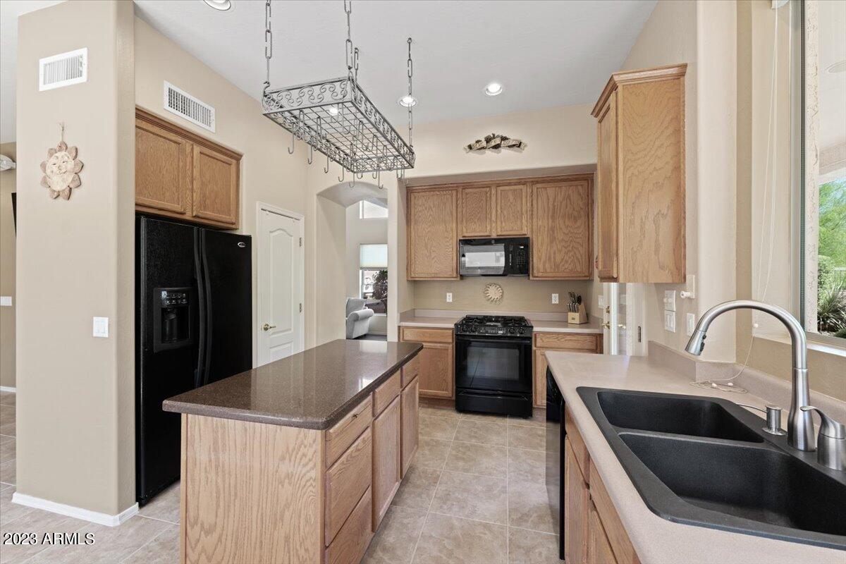 3329 N BRIGHTON --
