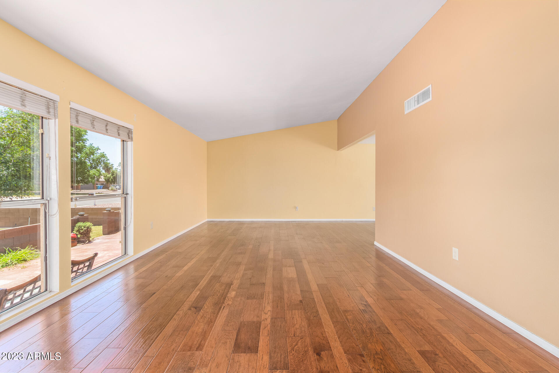 2428 W Acoma Drive