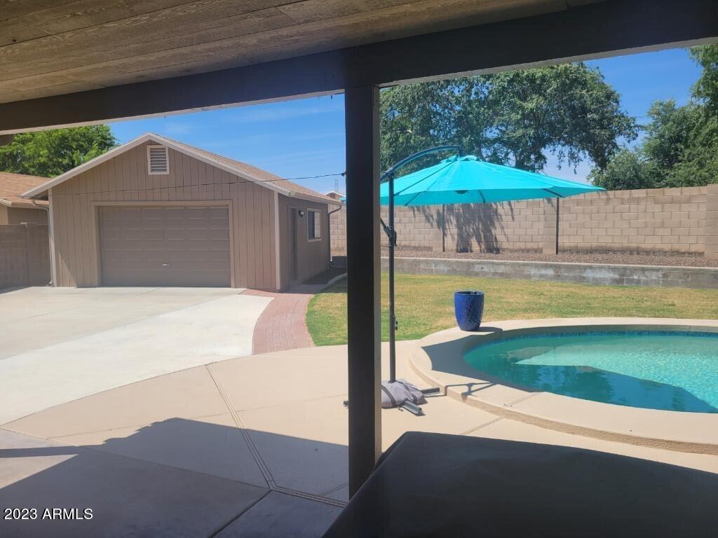3616 W CALLE LEJOS --