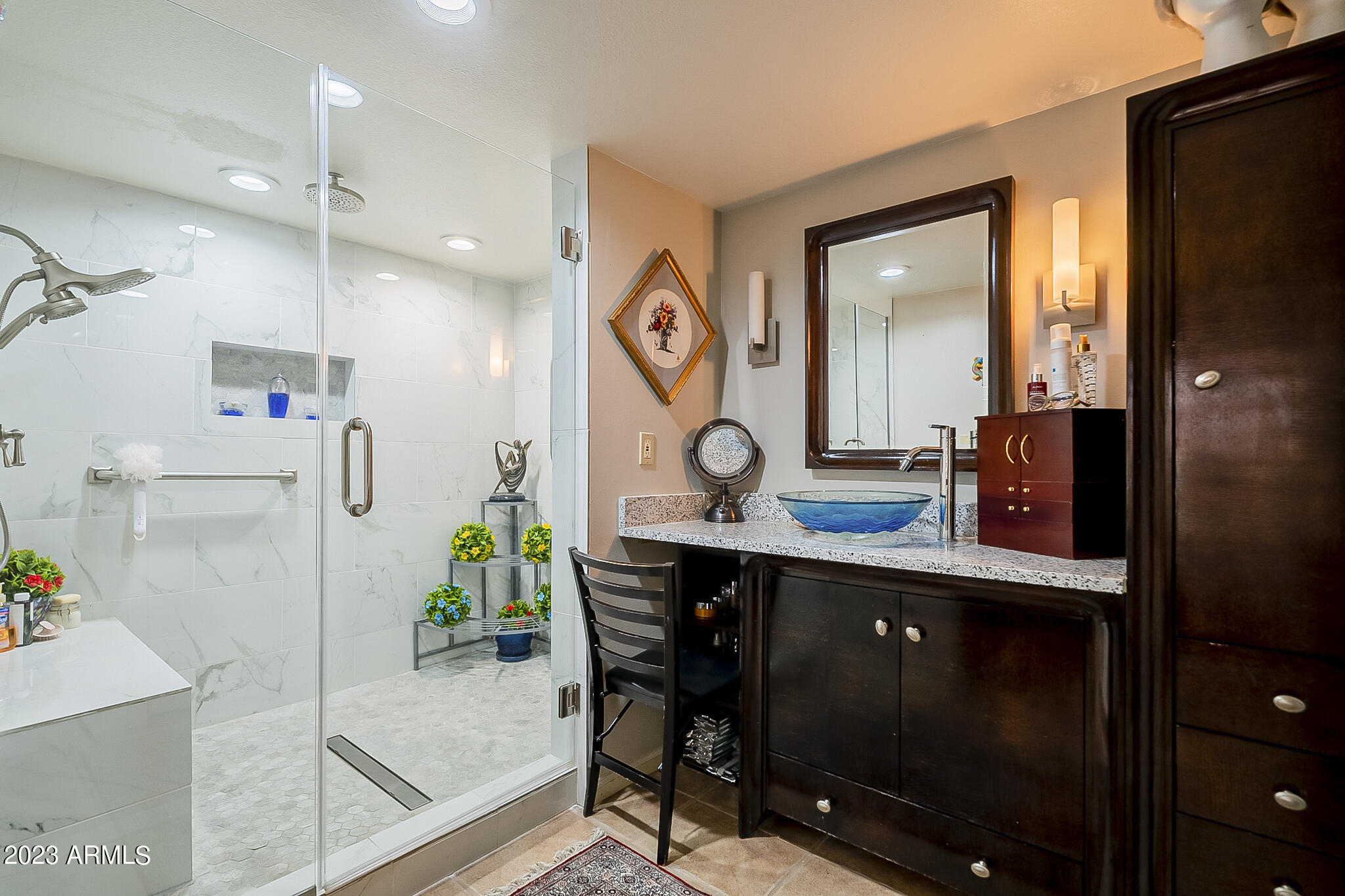 1631 E Cactus Wren Drive