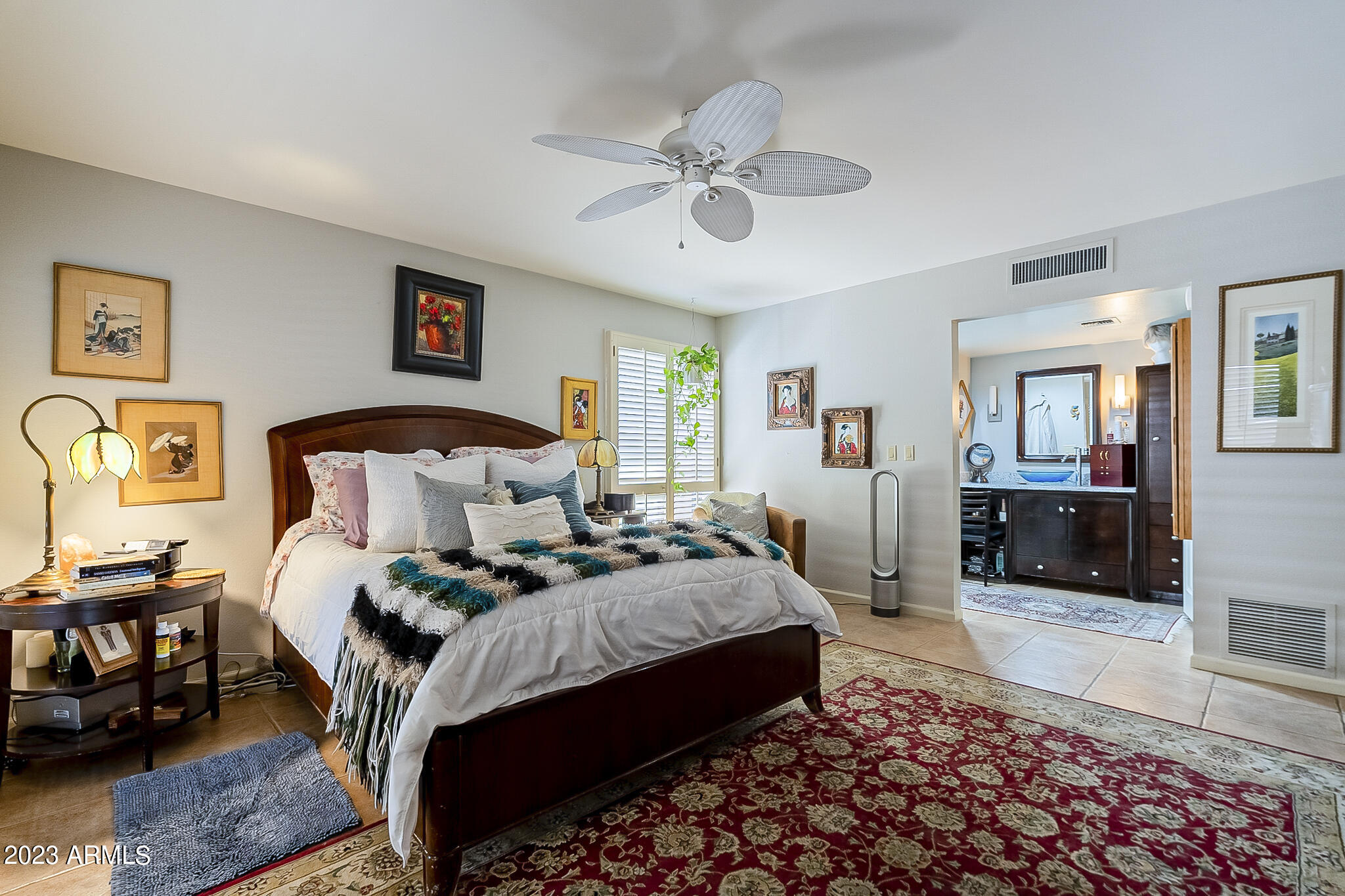 1631 E Cactus Wren Drive
