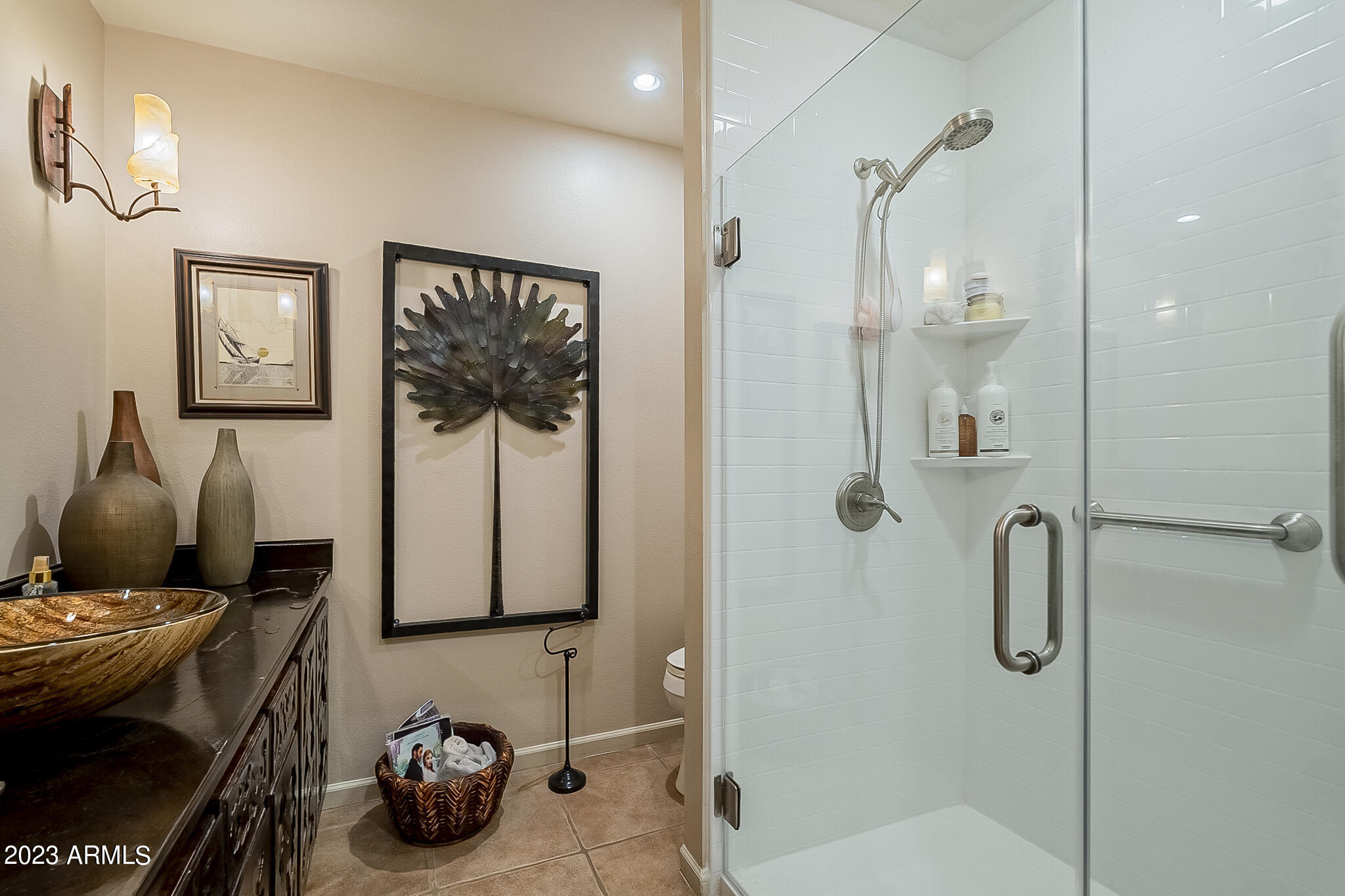 1631 E Cactus Wren Drive
