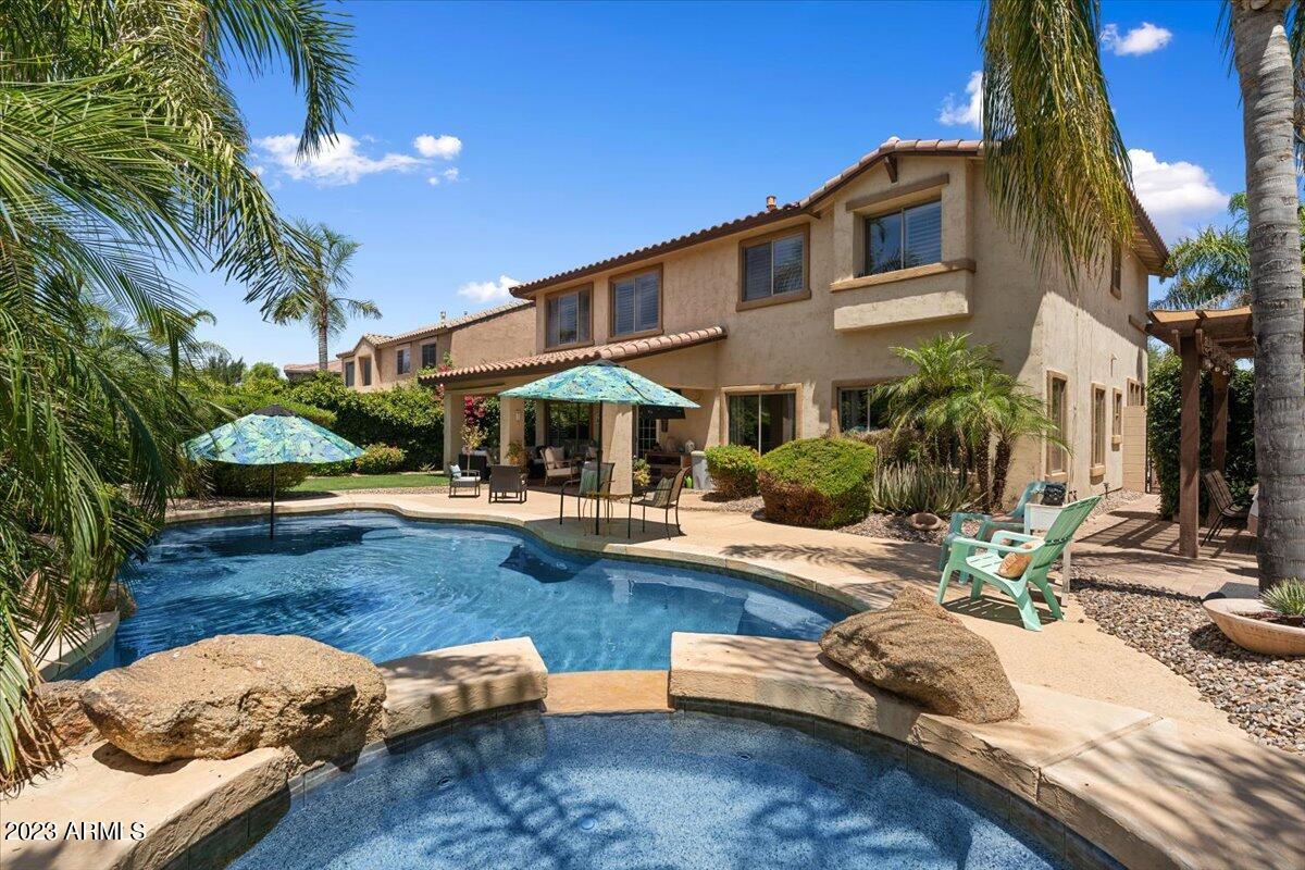 4481 E LANTERN Place