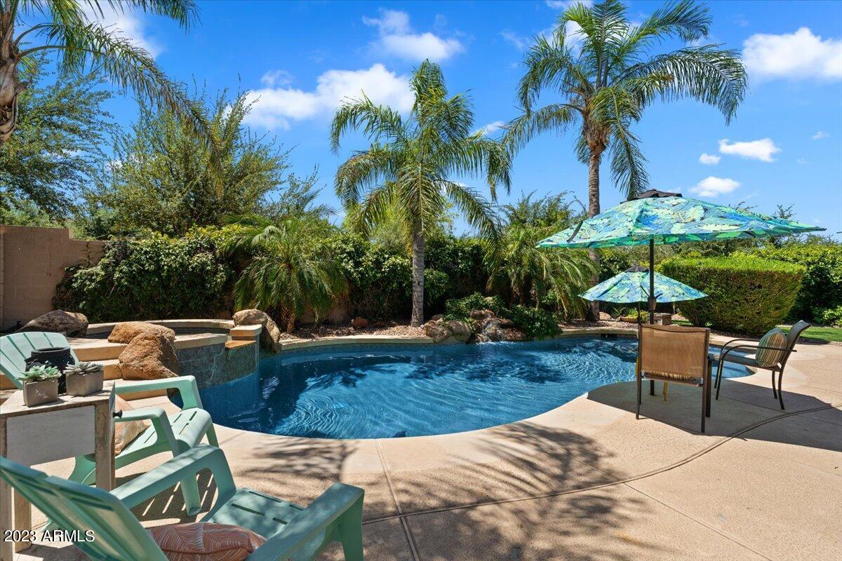 4481 E LANTERN Place