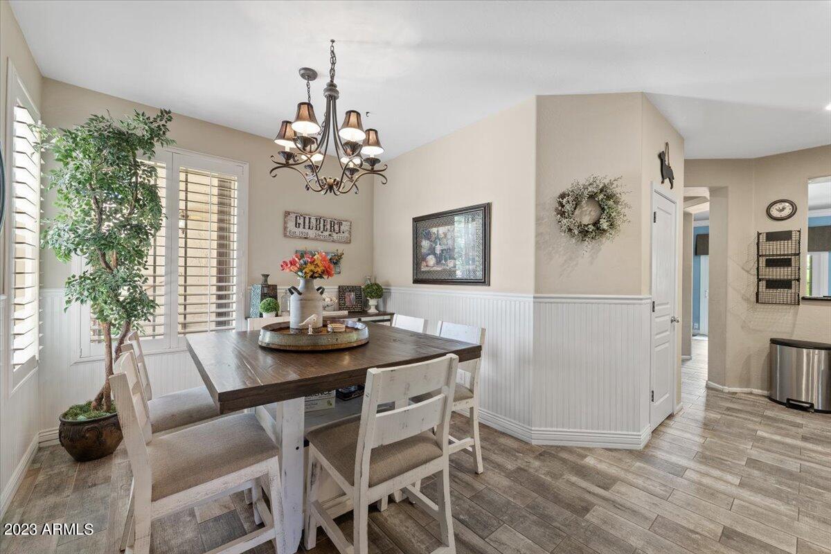 4481 E LANTERN Place