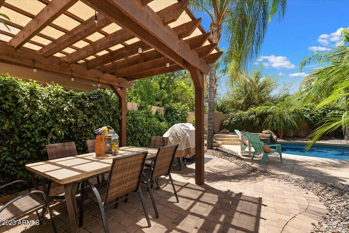 4481 E LANTERN Place