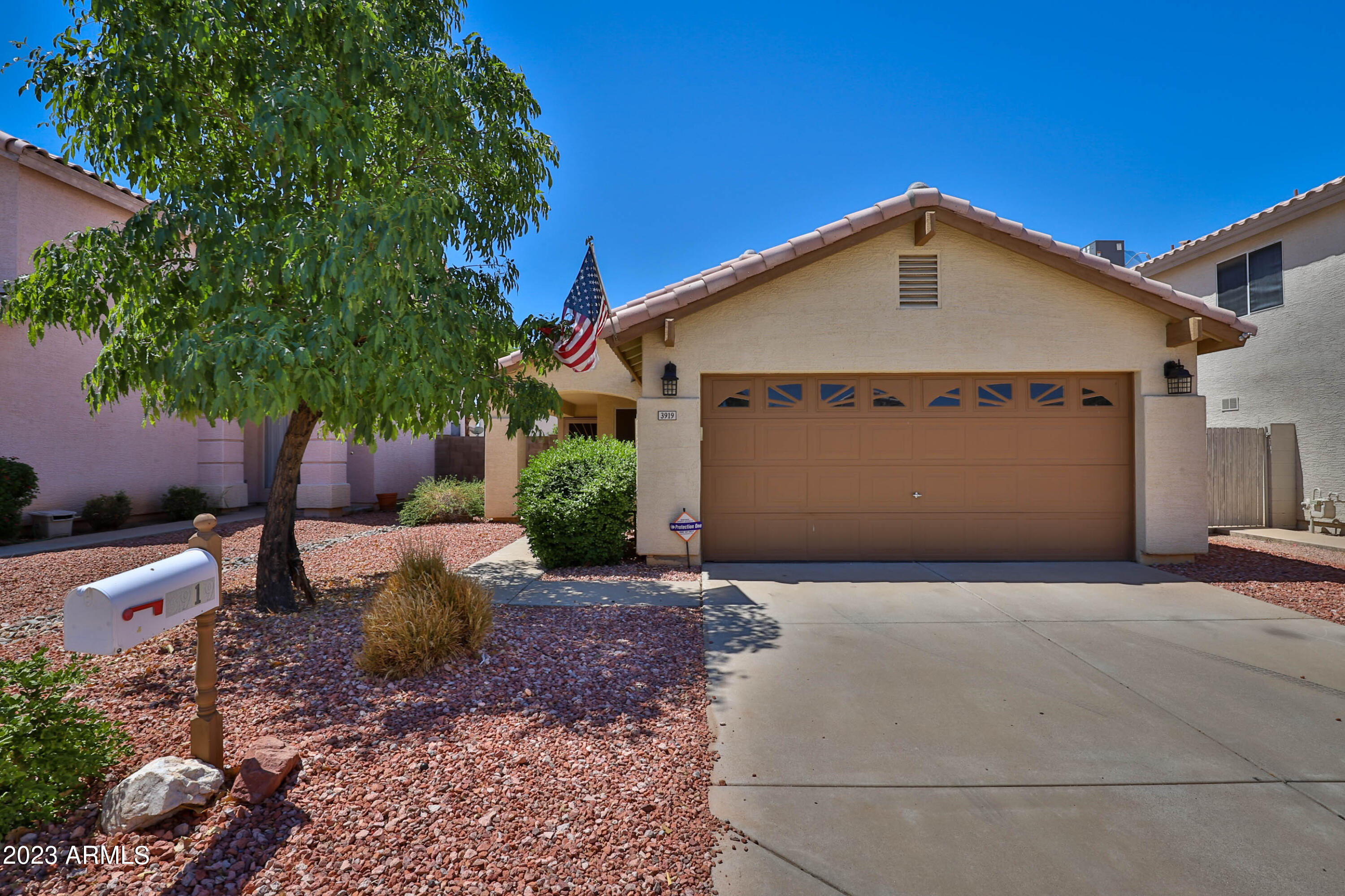 3919 E ROSEMONTE Drive