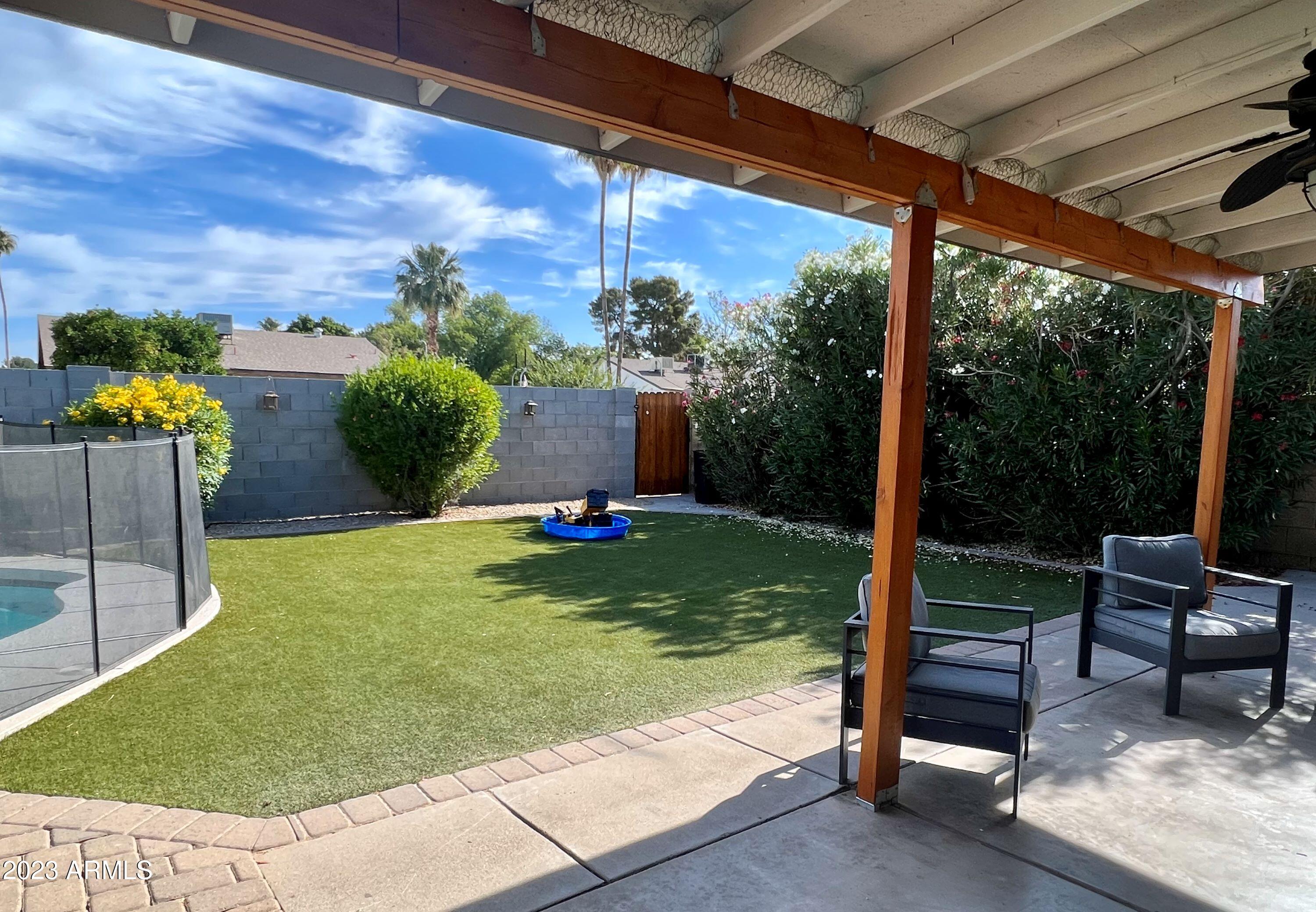 2220 W PALOMINO Drive