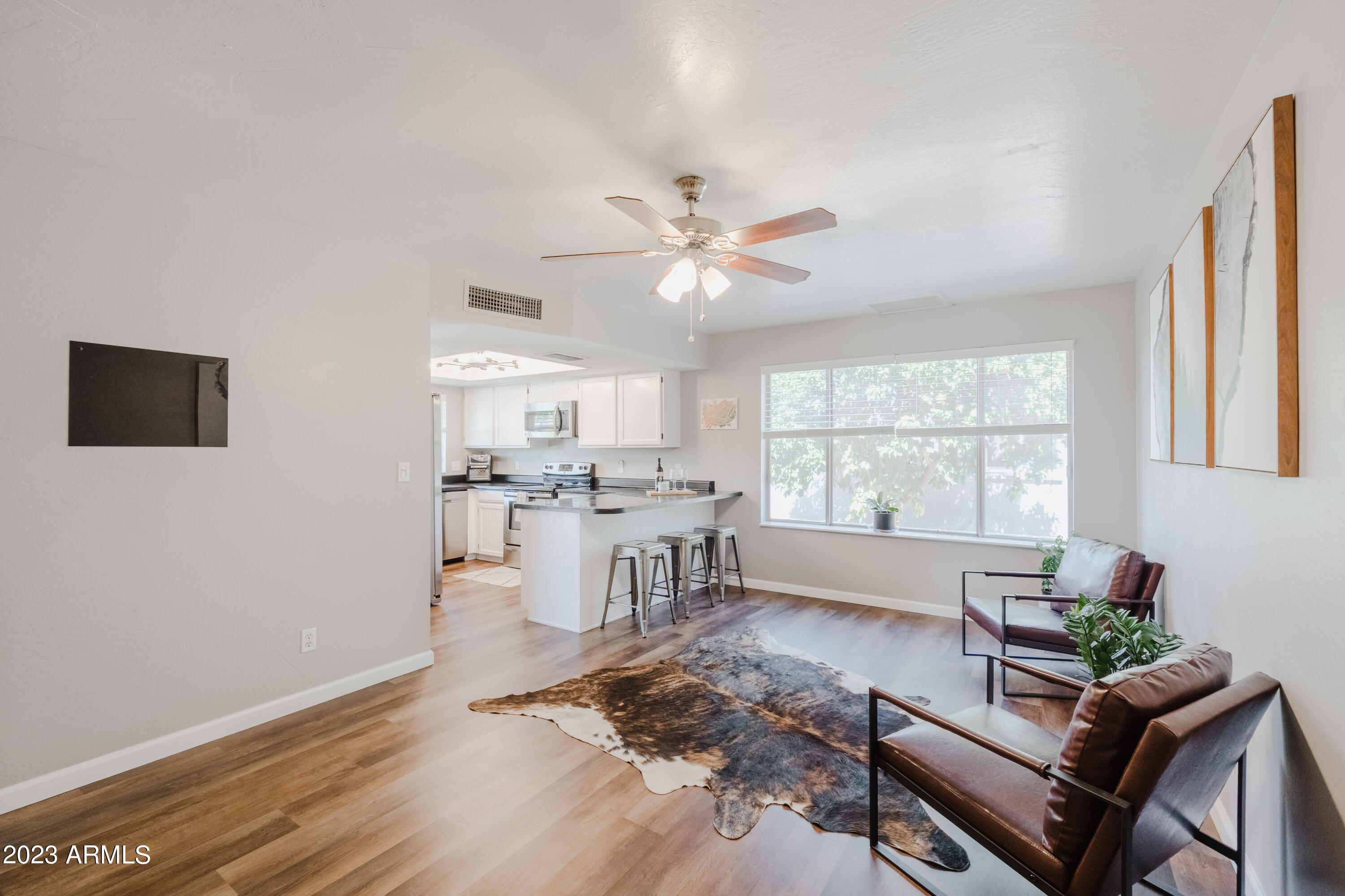 2220 W PALOMINO Drive
