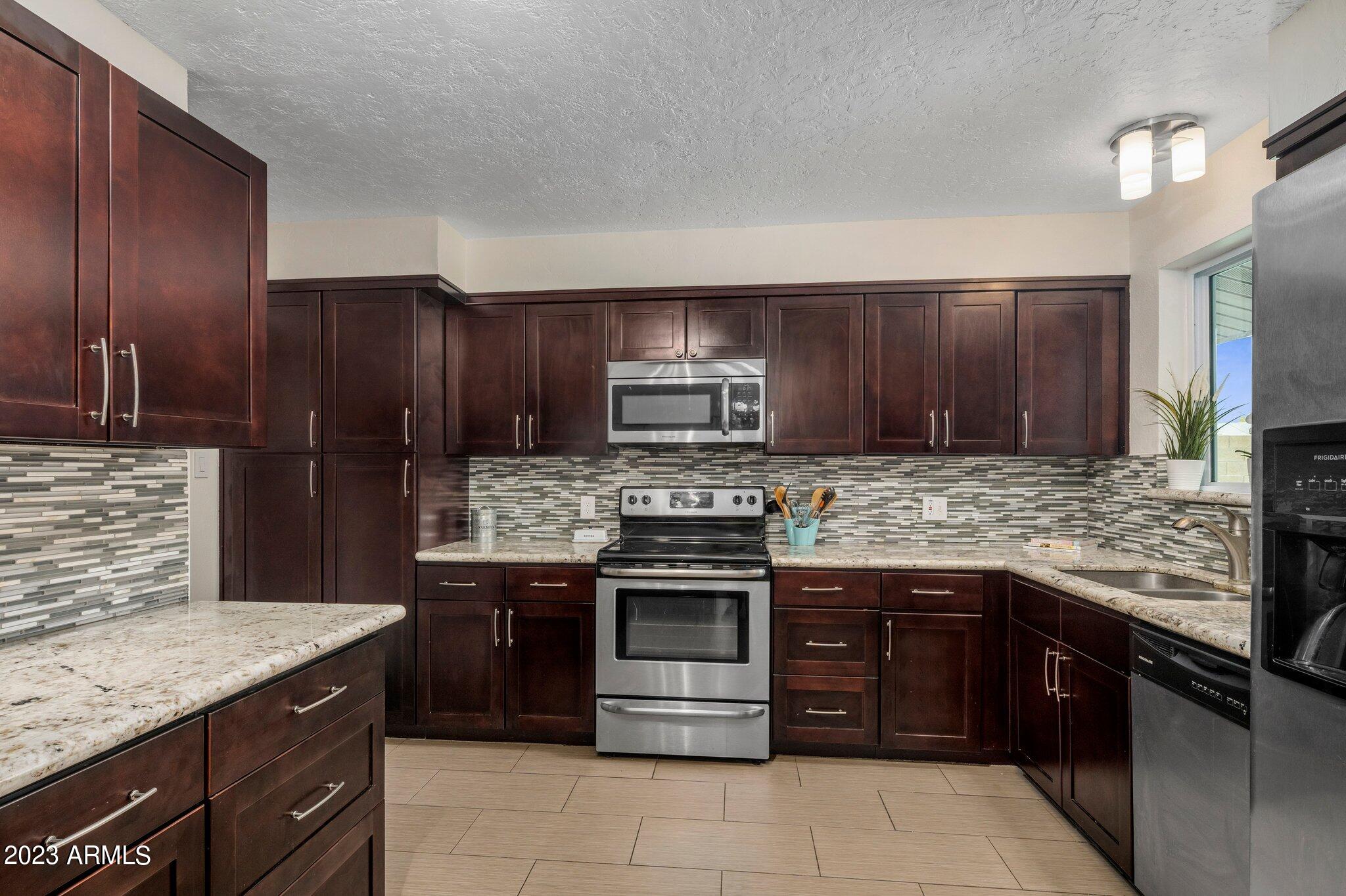 4839 E GRANADA Road