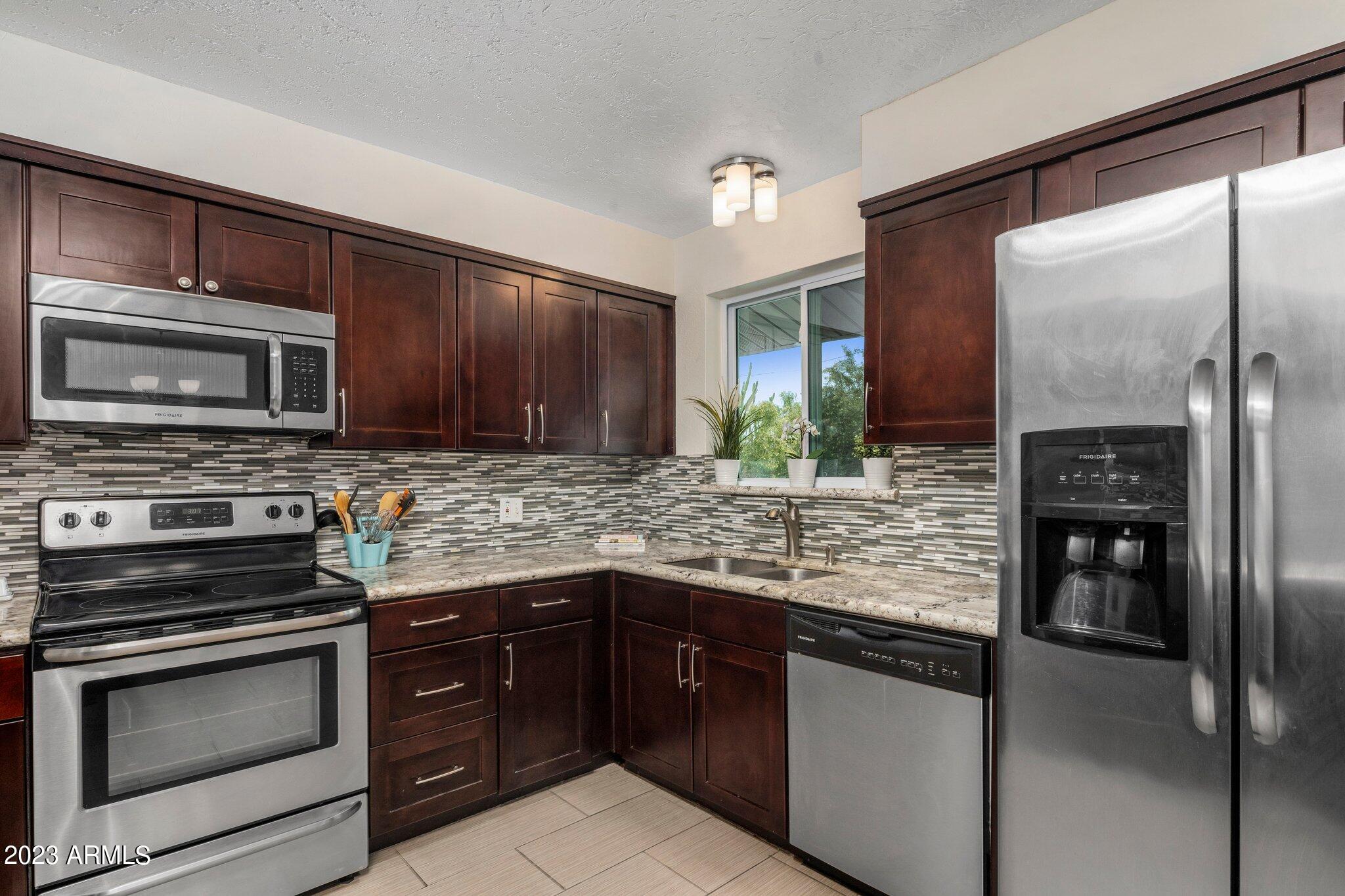 4839 E GRANADA Road