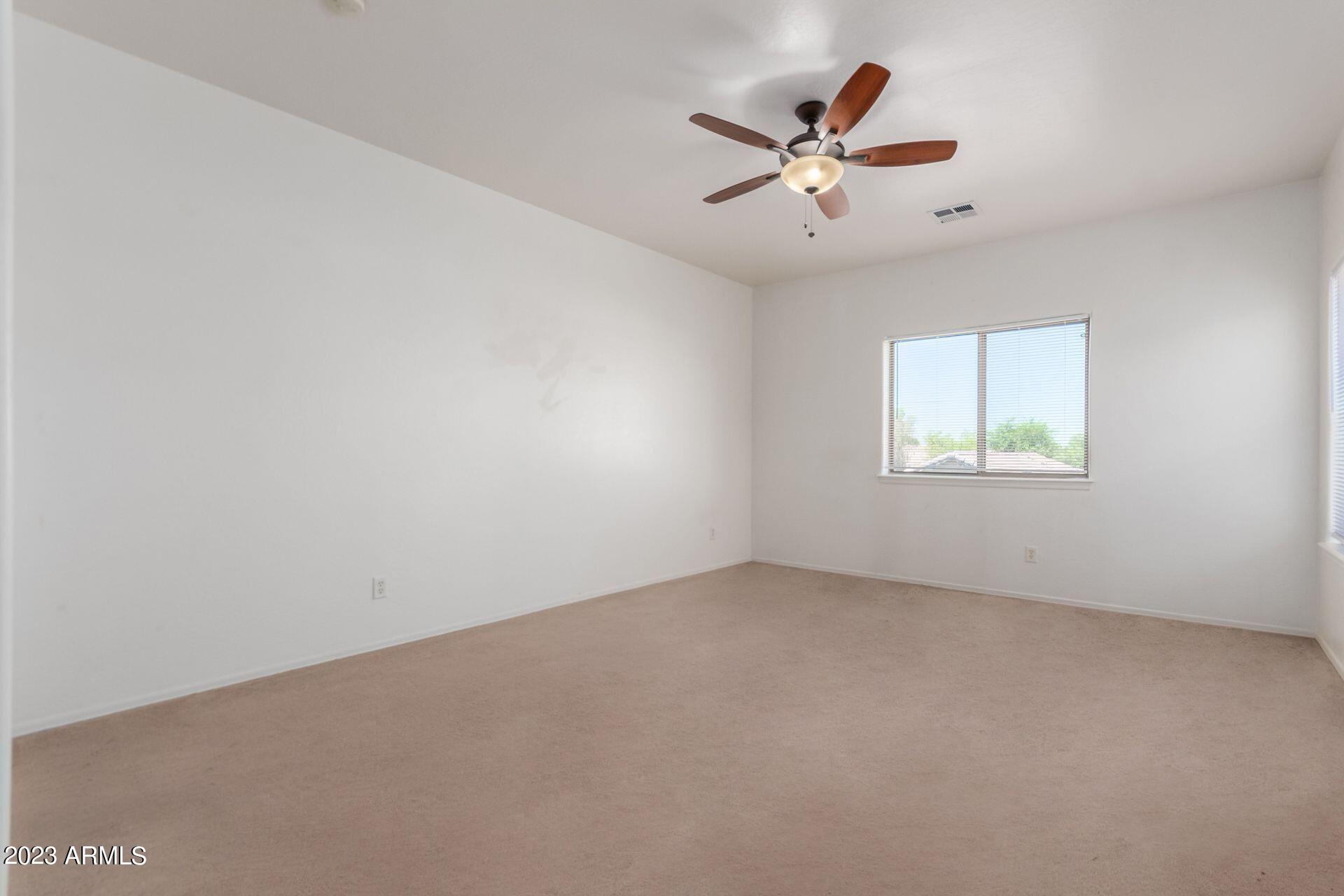 5812 S 10TH Drive