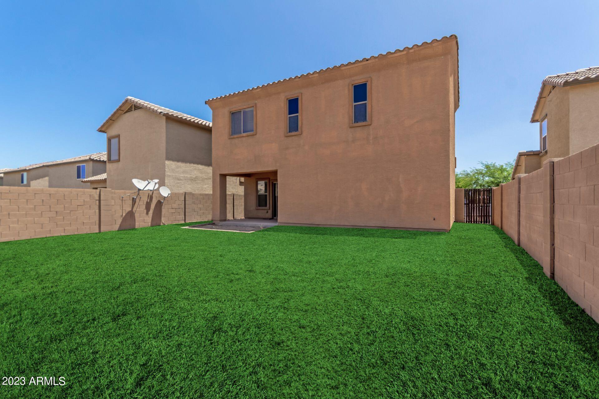 5812 S 10TH Drive