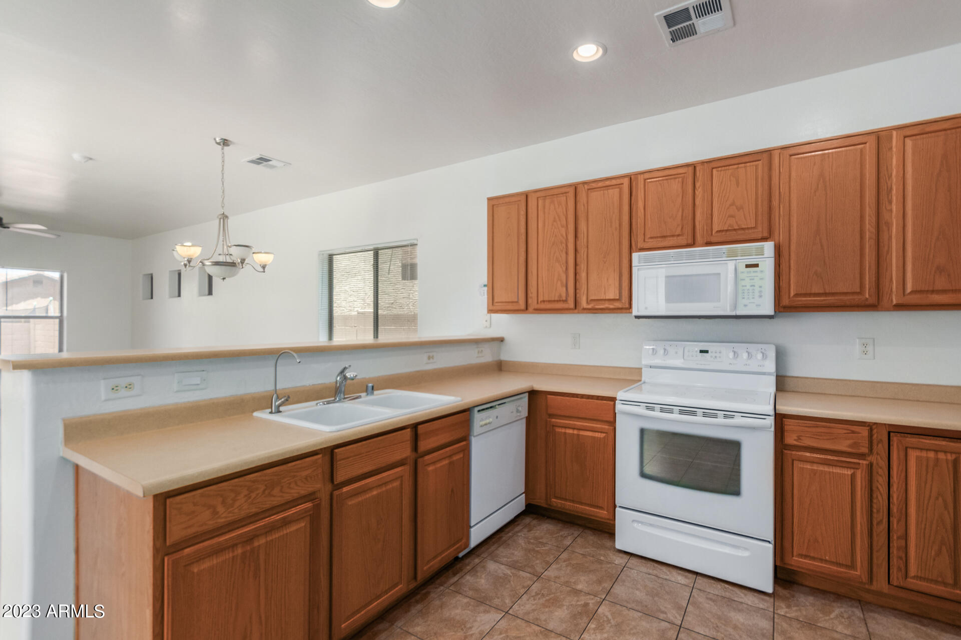 5812 S 10TH Drive