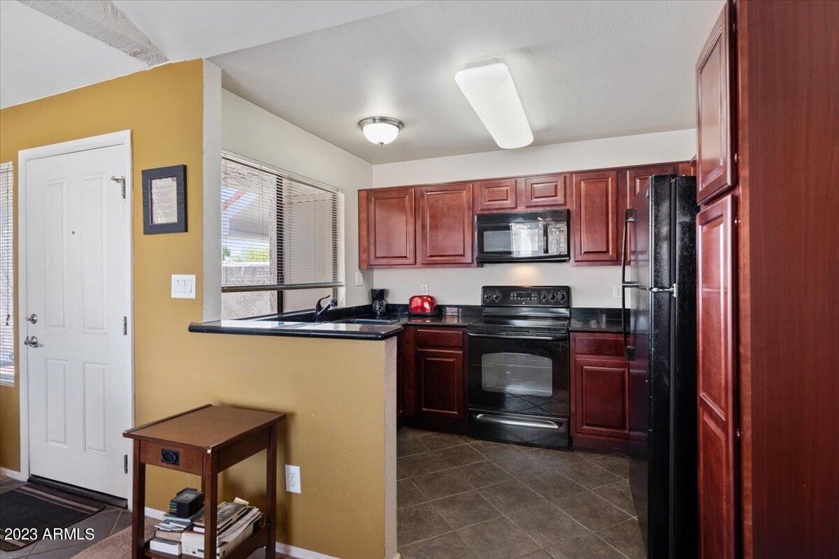 10115 E MOUNTAIN VIEW Road Unit: 2106