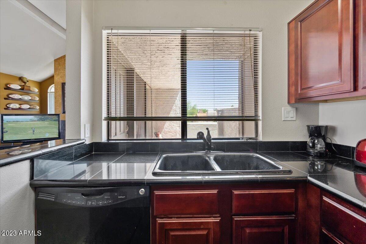 10115 E MOUNTAIN VIEW Road Unit: 2106
