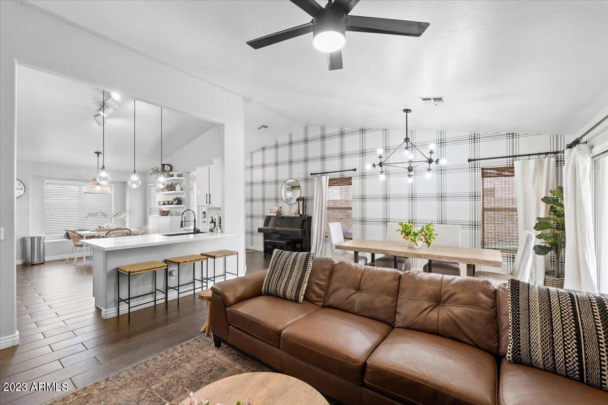 1143 S LARKSPUR Street