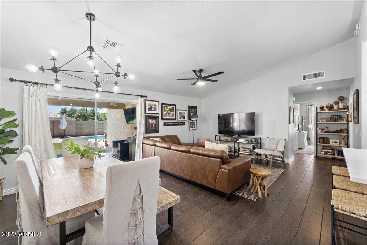 1143 S LARKSPUR Street