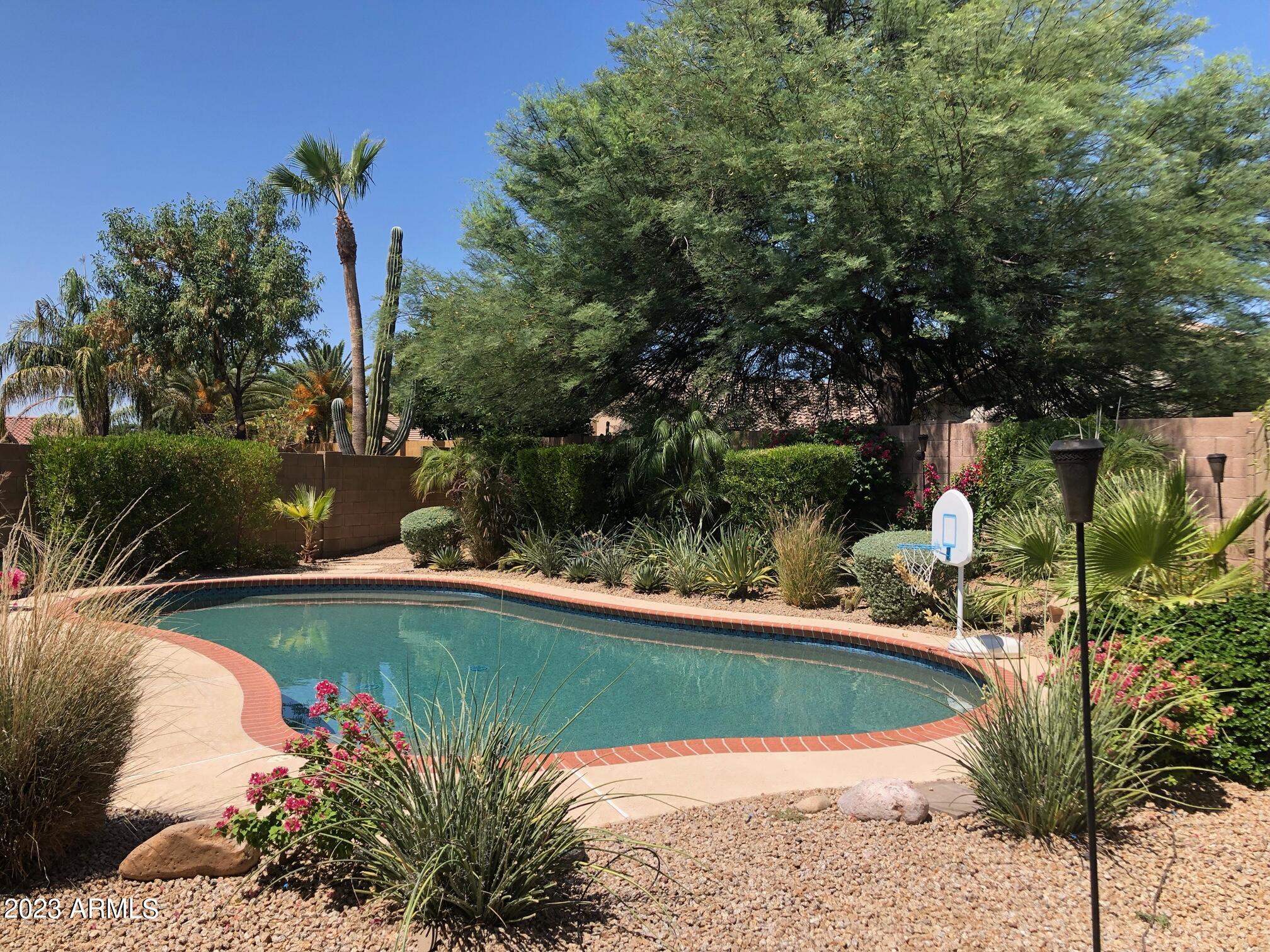 20922 N 37TH Way
