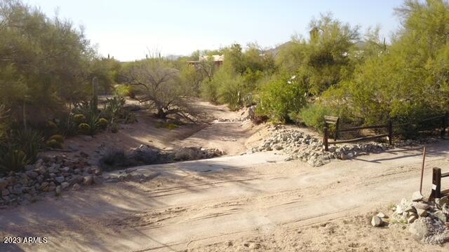 5114 E SMOKEHOUSE Trail