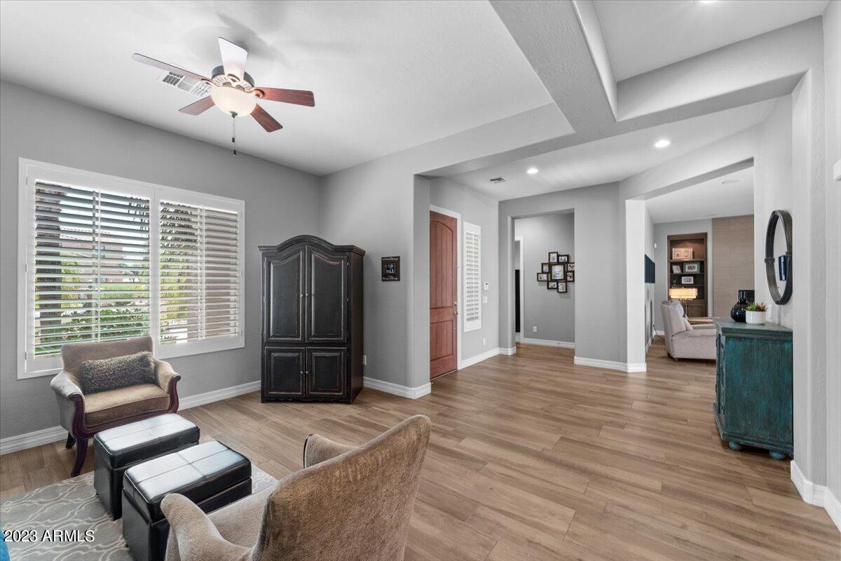 1342 E CANARY Drive