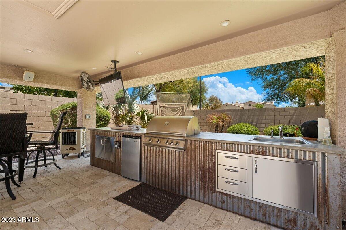 1342 E CANARY Drive