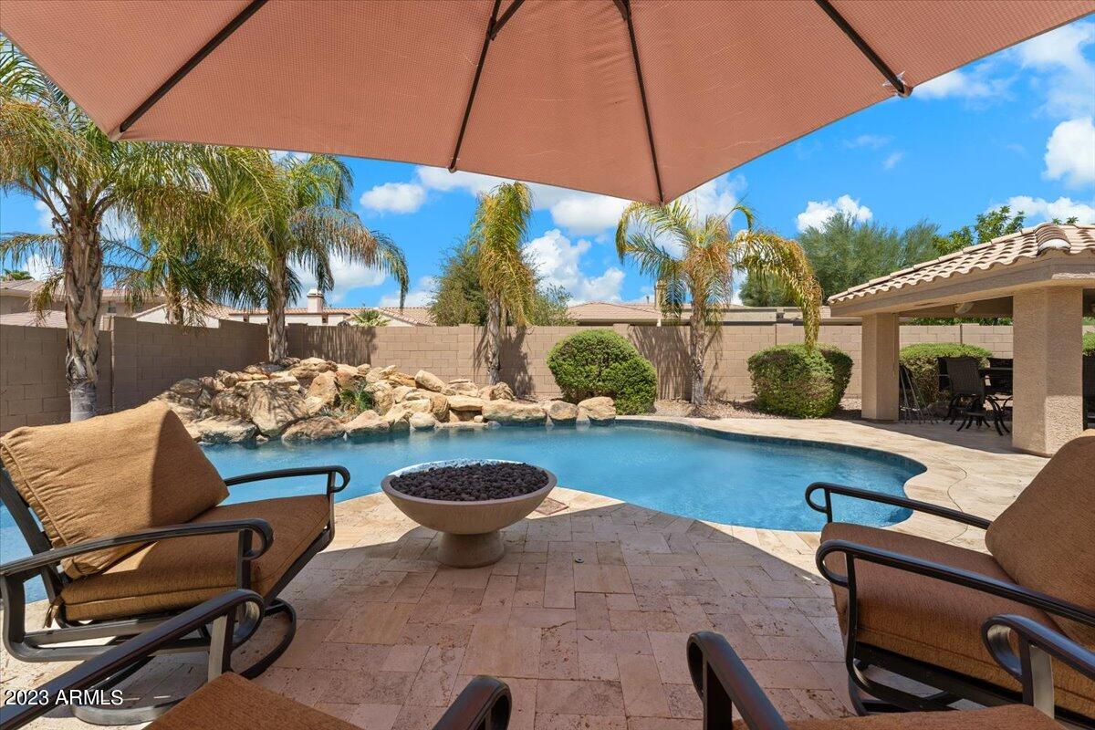 1342 E CANARY Drive