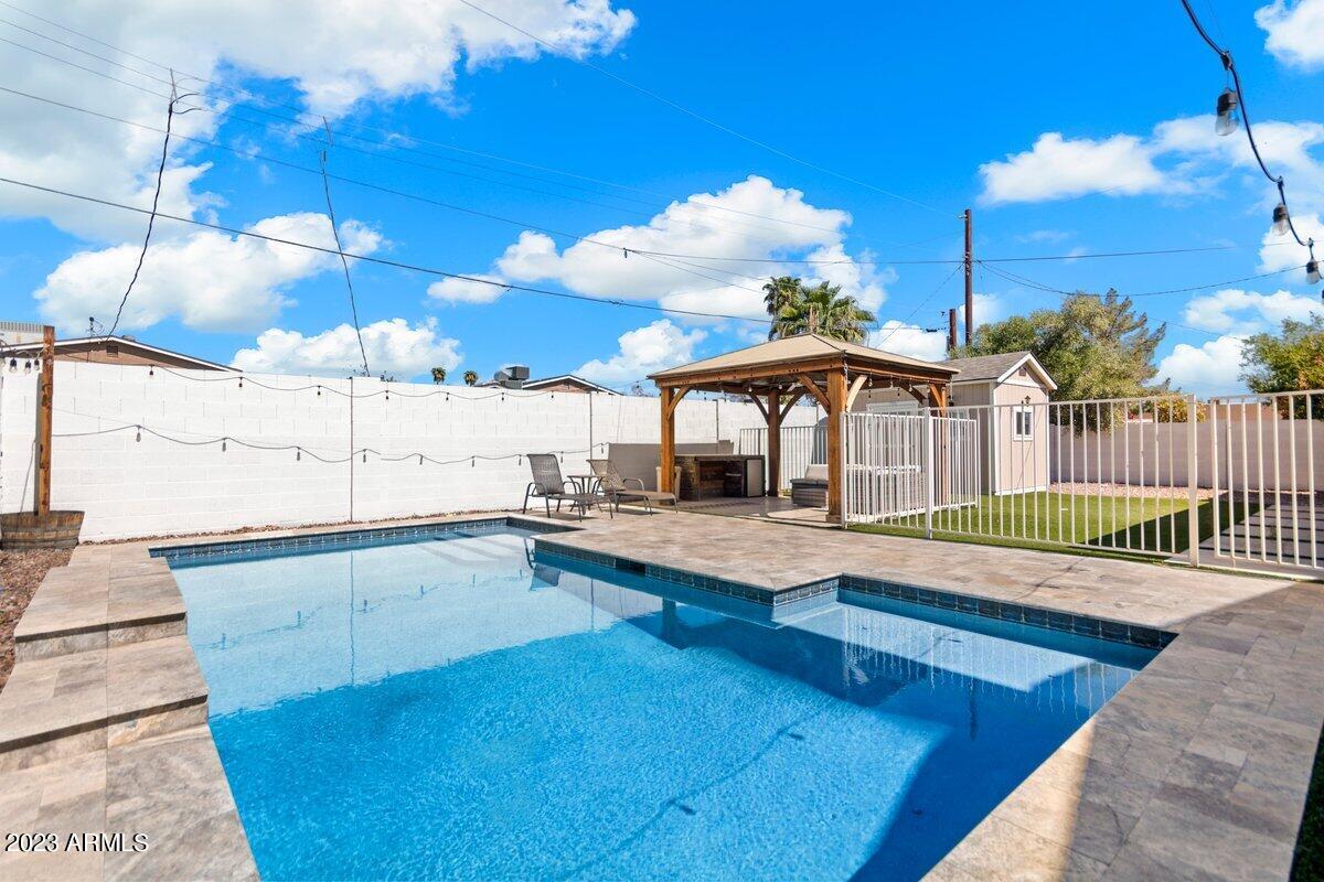 728 E PAPAGO Drive