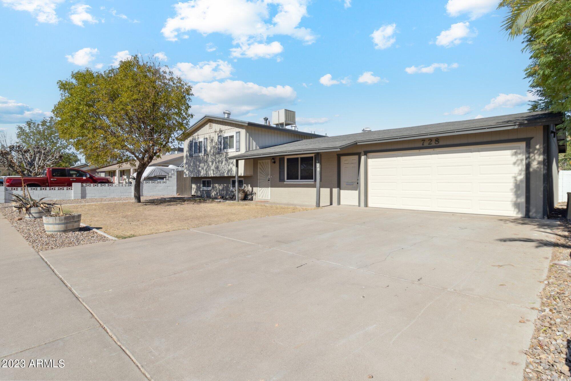 728 E PAPAGO Drive
