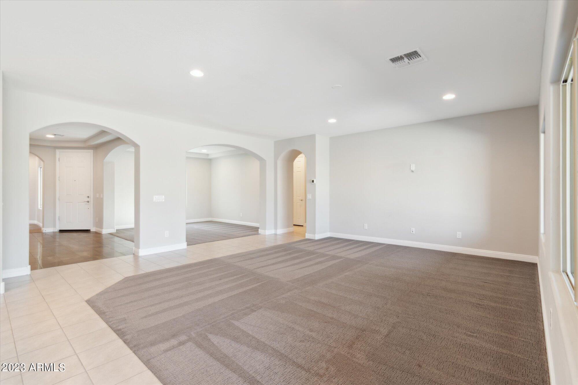 5766 W SARATOGA Court