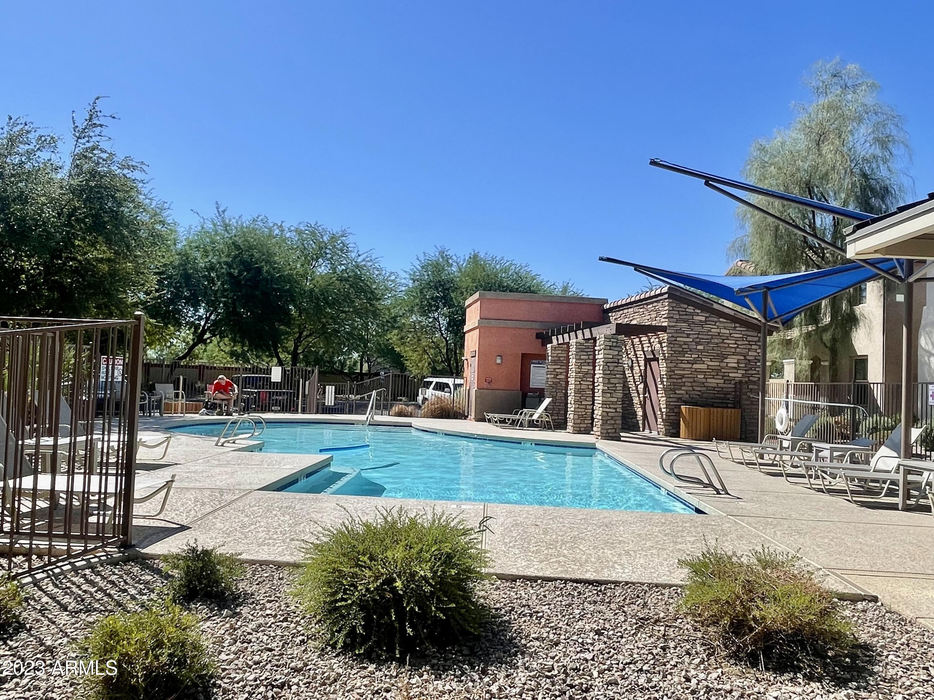 9252 W MEADOW Drive
