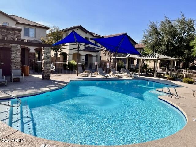 9252 W MEADOW Drive