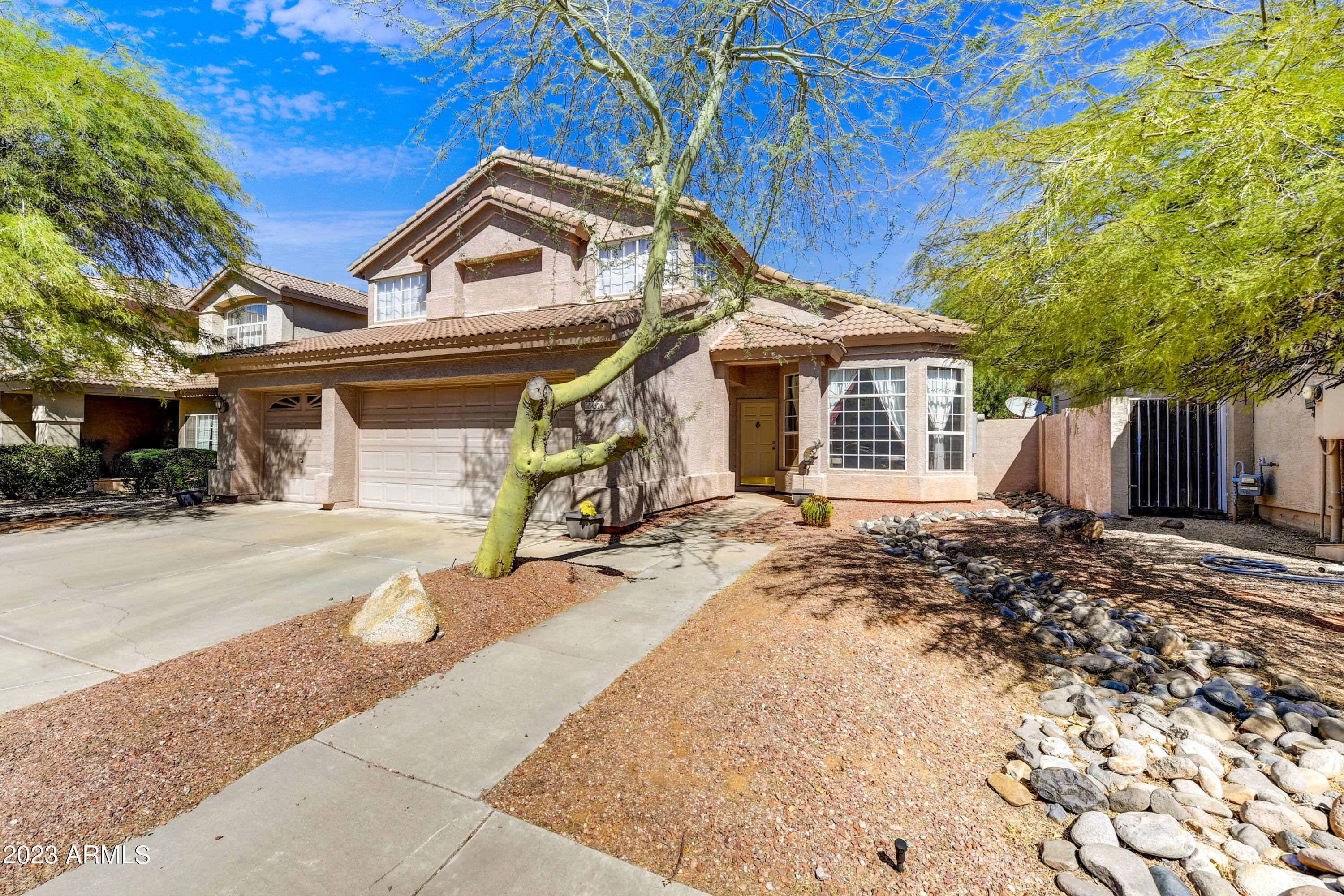 4526 E ROWEL Road