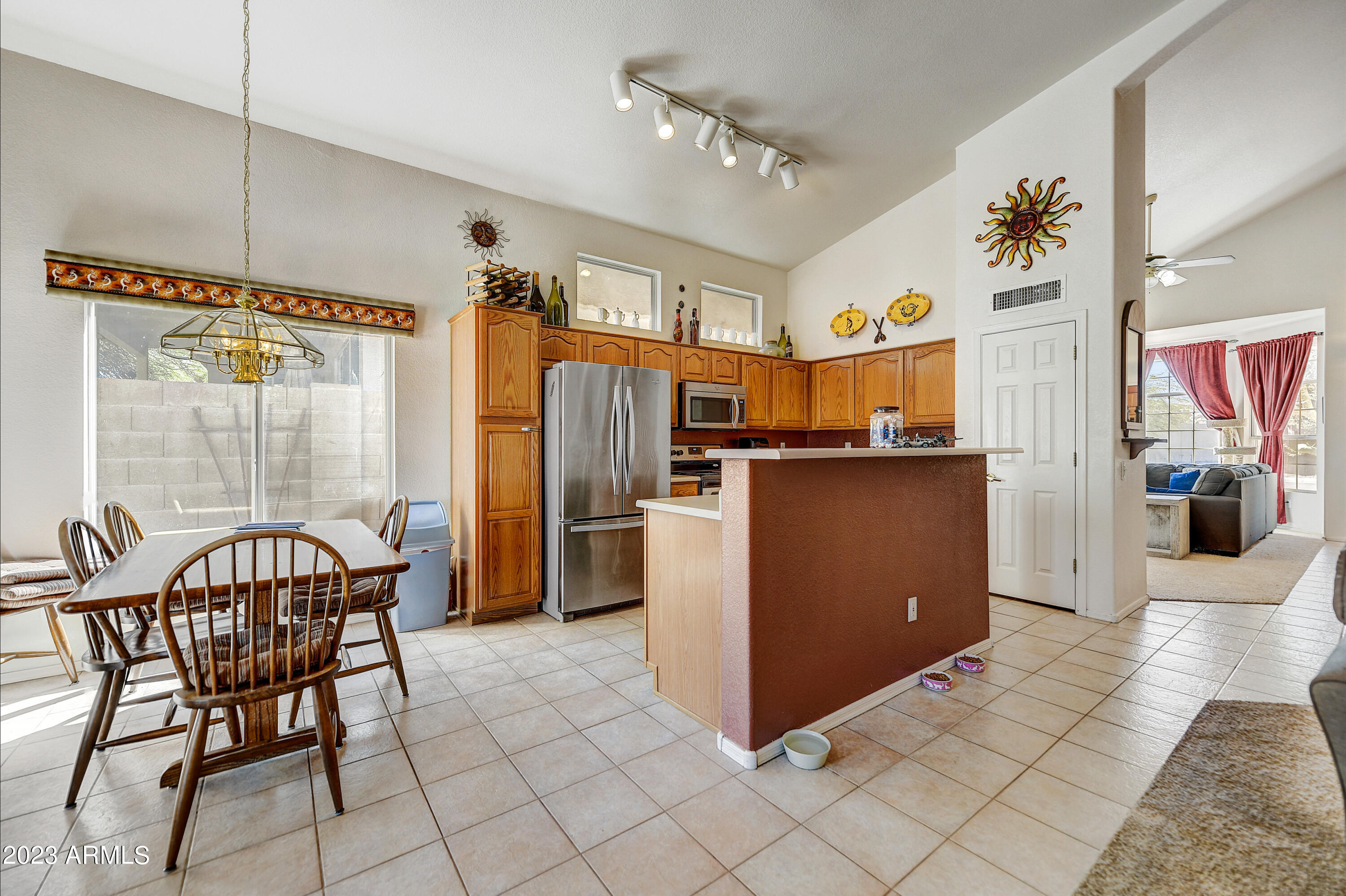 4526 E ROWEL Road
